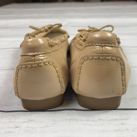 Michael Kors Beige Leather Loafers Sz 7.5 - Picture 8 of 10